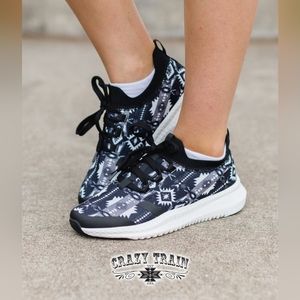 Crazy Train Stargazer Tennis Shoes size 8